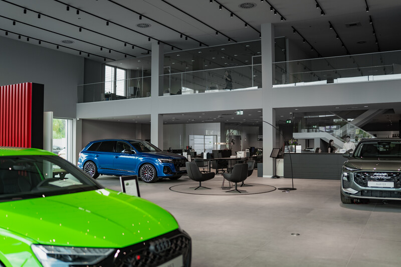 Rozwój sieci dealerskiej Audi w Polsce. Nowe salony i premierowy pokaz modelu Audi Q4 e-tron